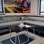 Lejlighed Newly Renovated Apartment! Center And View!