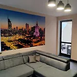 Newly Renovated Apartment! Center And View! * Warszawa
