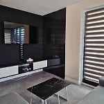 Newly Renovated Apartment! Center And View!