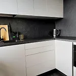 Newly Renovated Apartment! Center And View!