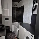 Newly Renovated Apartment! Center And View! Warszawa