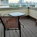Newly Renovated Apartment! Center And View! Warszawa