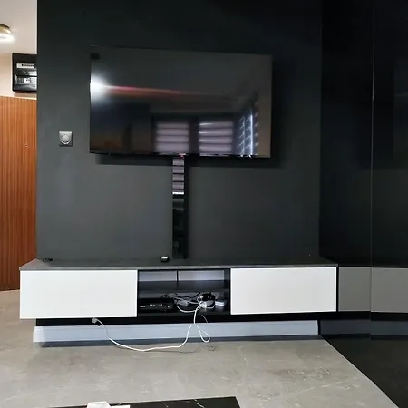 Newly Renovated Apartment! Center And View! Apartmán *