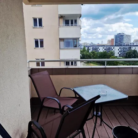 Newly Renovated Apartment! Center And View! *