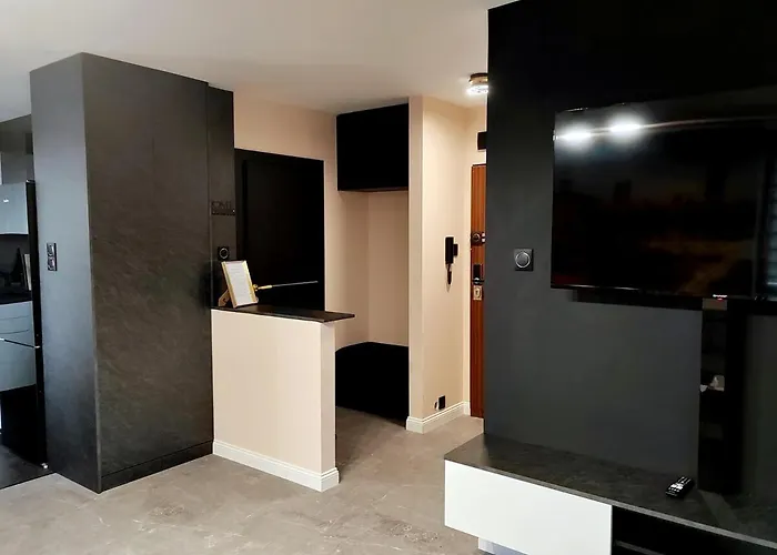 Newly Renovated Apartment! Center And View! Διαμέρισμα Βαρσοβία