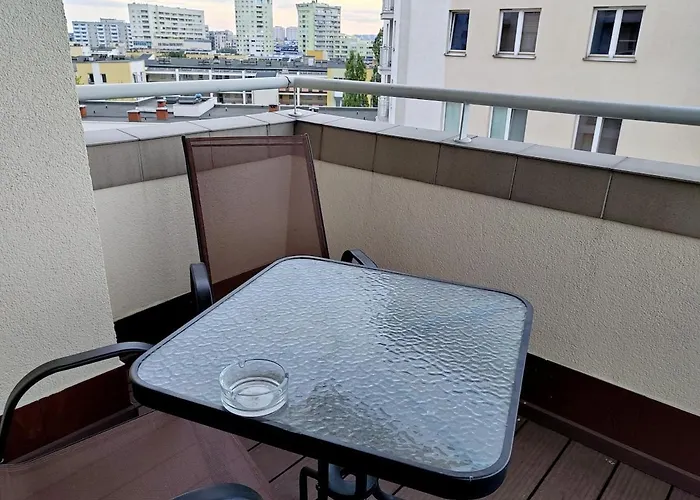 Newly Renovated Apartment! Center And View! * Βαρσοβία