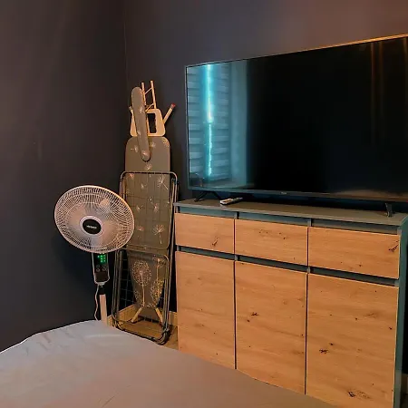 Newly Renovated Apartment! Center And View! * 바르샤바