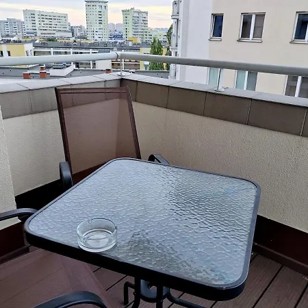 Newly Renovated Apartment! Center And View! * Varsovie