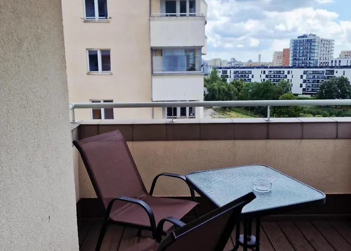 Newly Renovated Apartment! Center And View! *