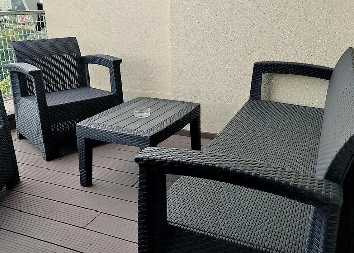 Newly Renovated Apartment! Center And View! Apartment Warschau